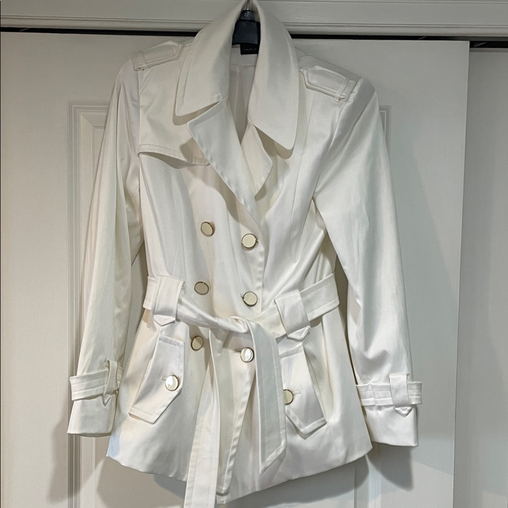 Harve Bernard White Double-Breasted Women's Coat